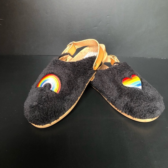 Reef Cushion Faux Sherpa Clog Shoes Womens Size 5 Black Sage Rainbow Heart Fuzzy - Picture 1 of 8